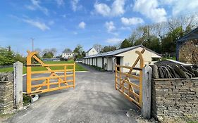 The Old Mountain Stables Caerllwyn Ganol Farm